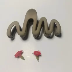 αξεσουάρ μαλλιών.