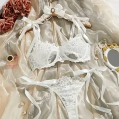 Γυναικείο Σετ Εσώρουχα με Δαντέλα και Ελαστικές Τιράντες