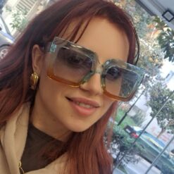 Γυναικεία μοντέρνα γυαλιά