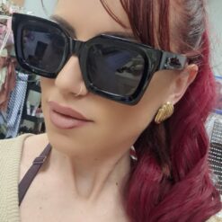 Γυναικεία μοντέρνα γυαλιά